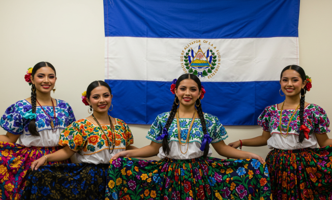How To Date Salvadoran Women? img